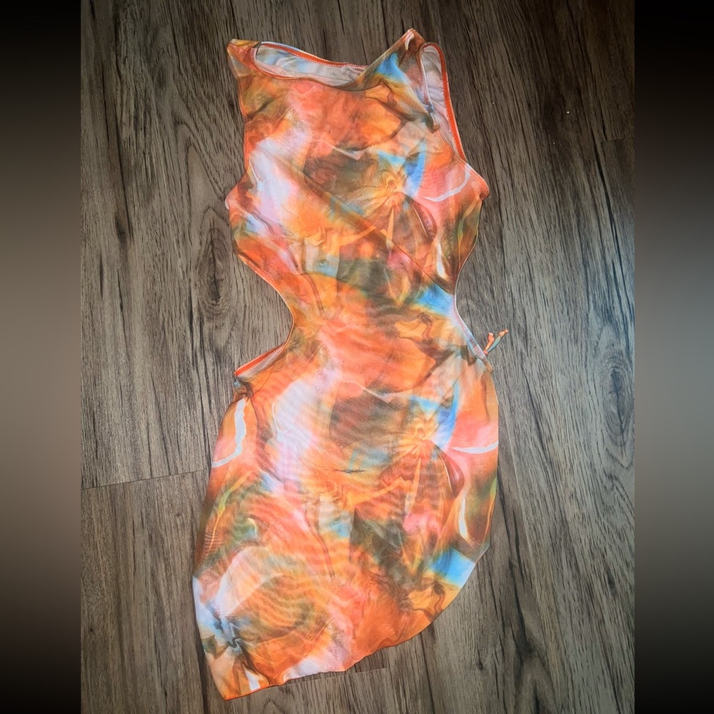 SHEIN Vibrant Orange Tie-Dye Swim Cover-Up - Picture 3 of 5